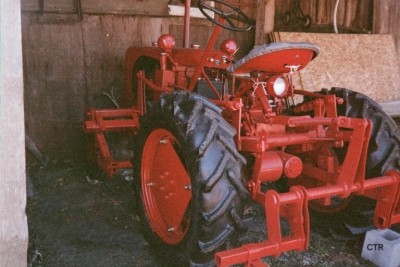 Leader D Tractor      est. 1950