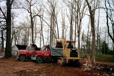 Dump trailer BORCO         photo credit:  (FAR-pic)